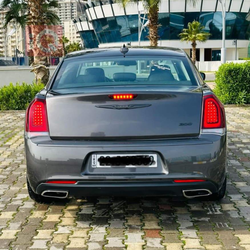 كرايسلر 300